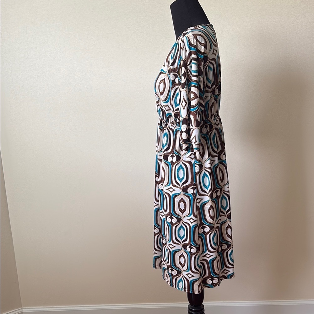 ❤️3/$15❤️ Geometric Print Midi Dress - Picture 7 of 9